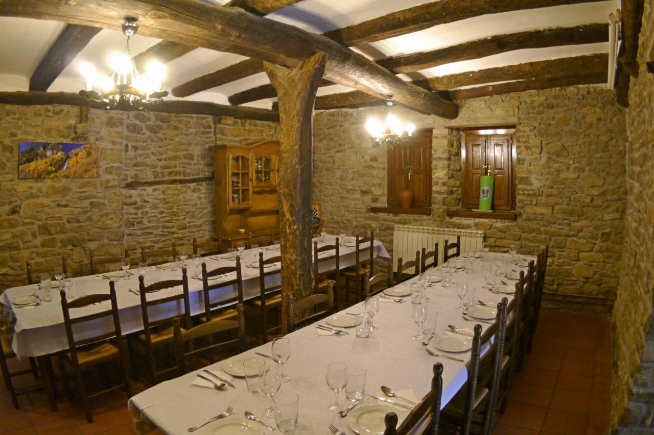 Albergue Restaurante De Artieda Zewnętrze zdjęcie