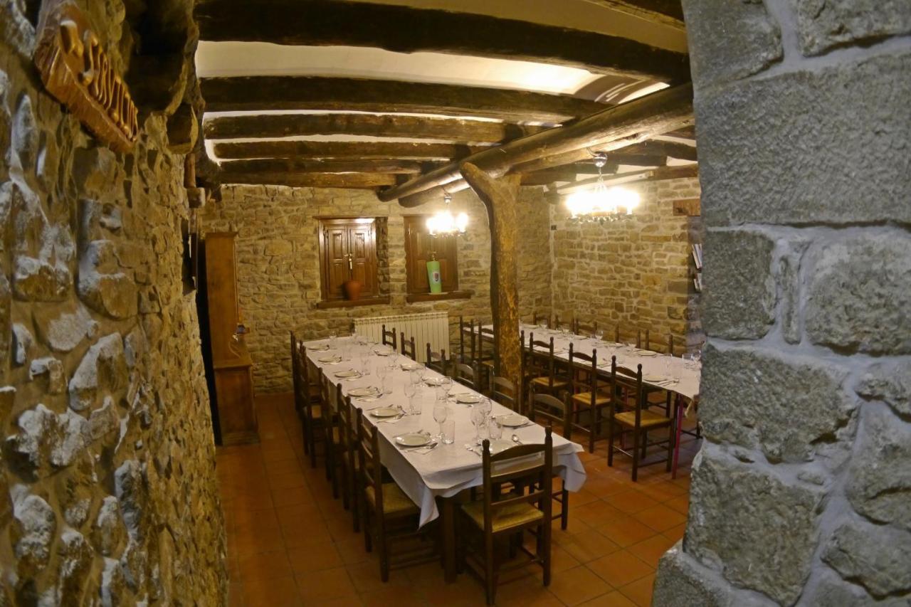 Albergue Restaurante De Artieda Zewnętrze zdjęcie