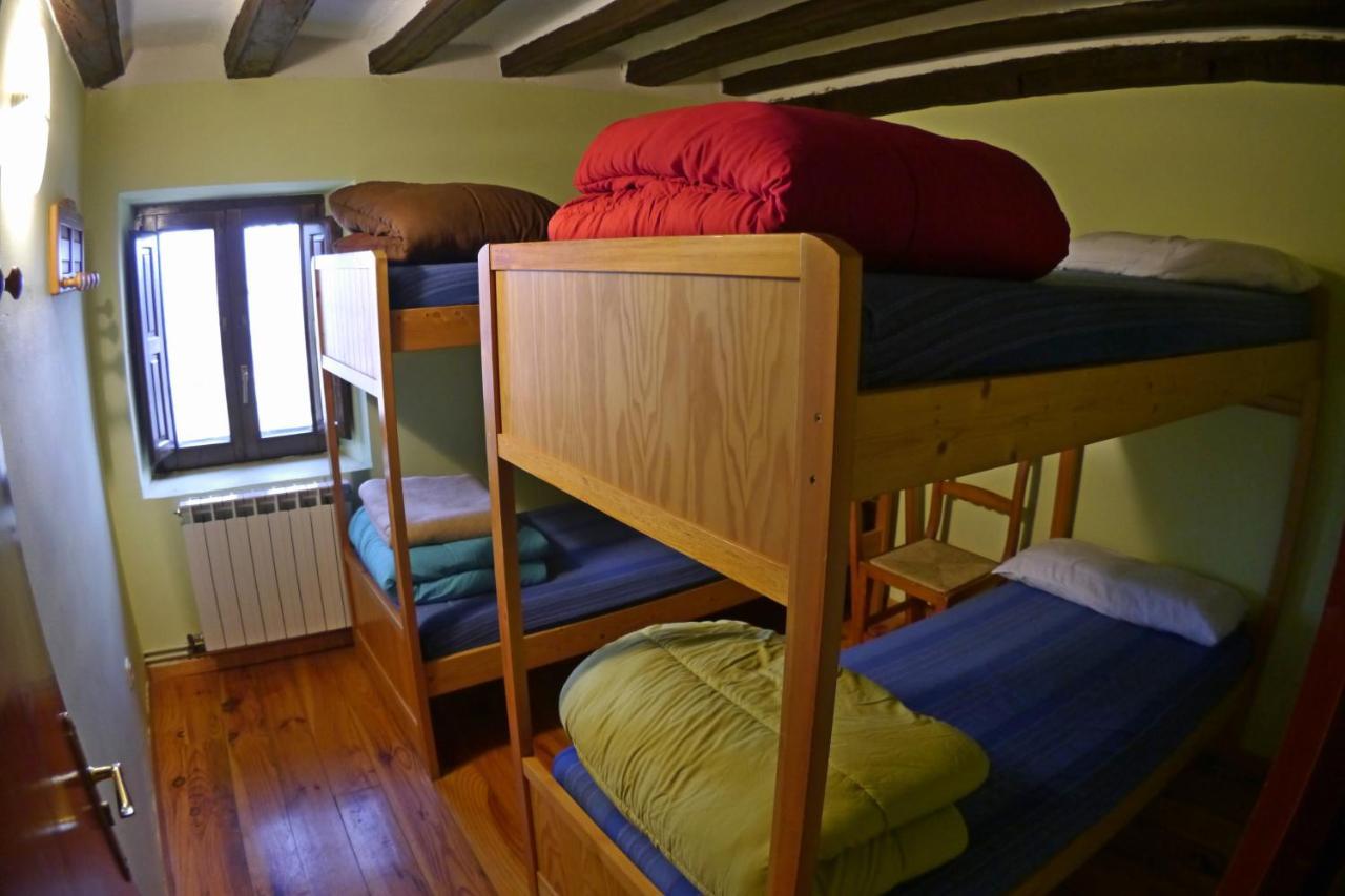 Albergue Restaurante De Artieda Zewnętrze zdjęcie