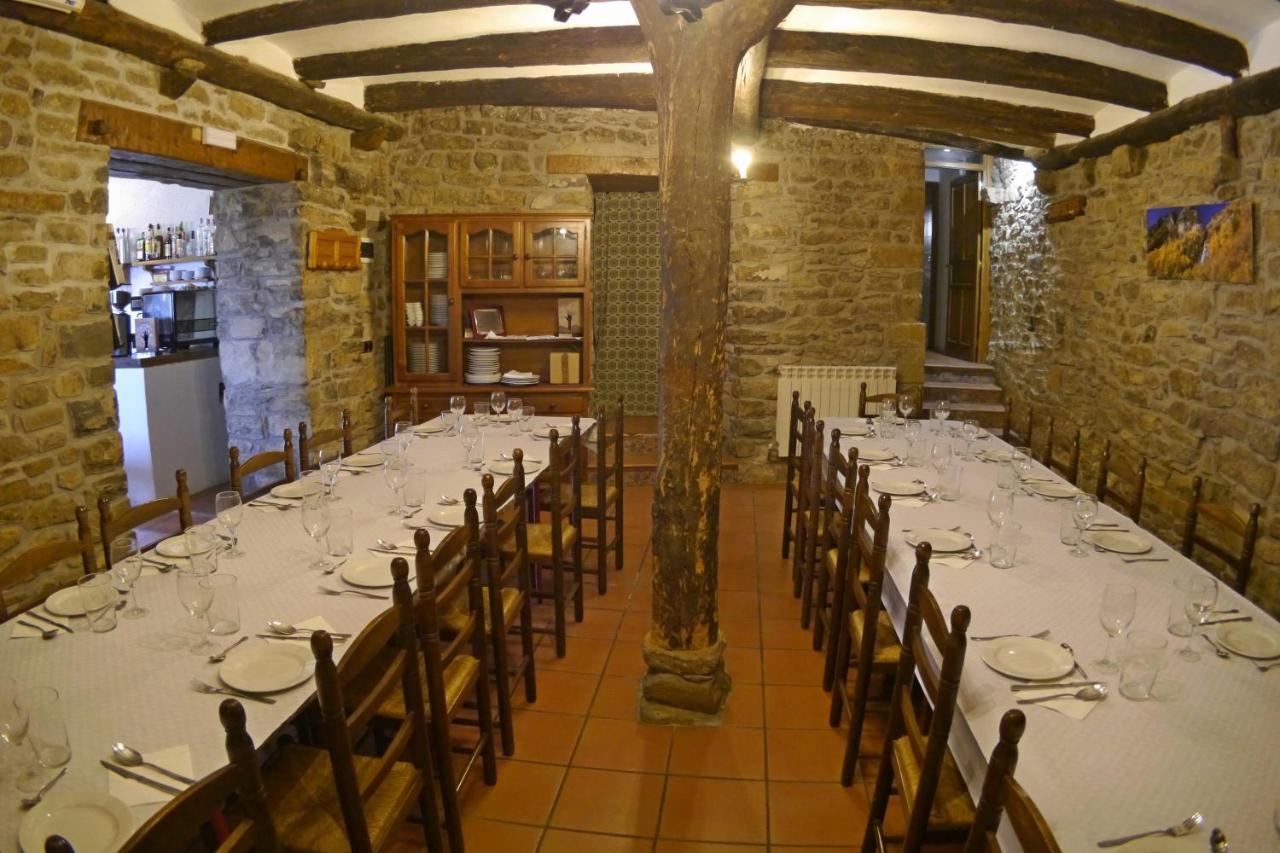 Albergue Restaurante De Artieda Zewnętrze zdjęcie