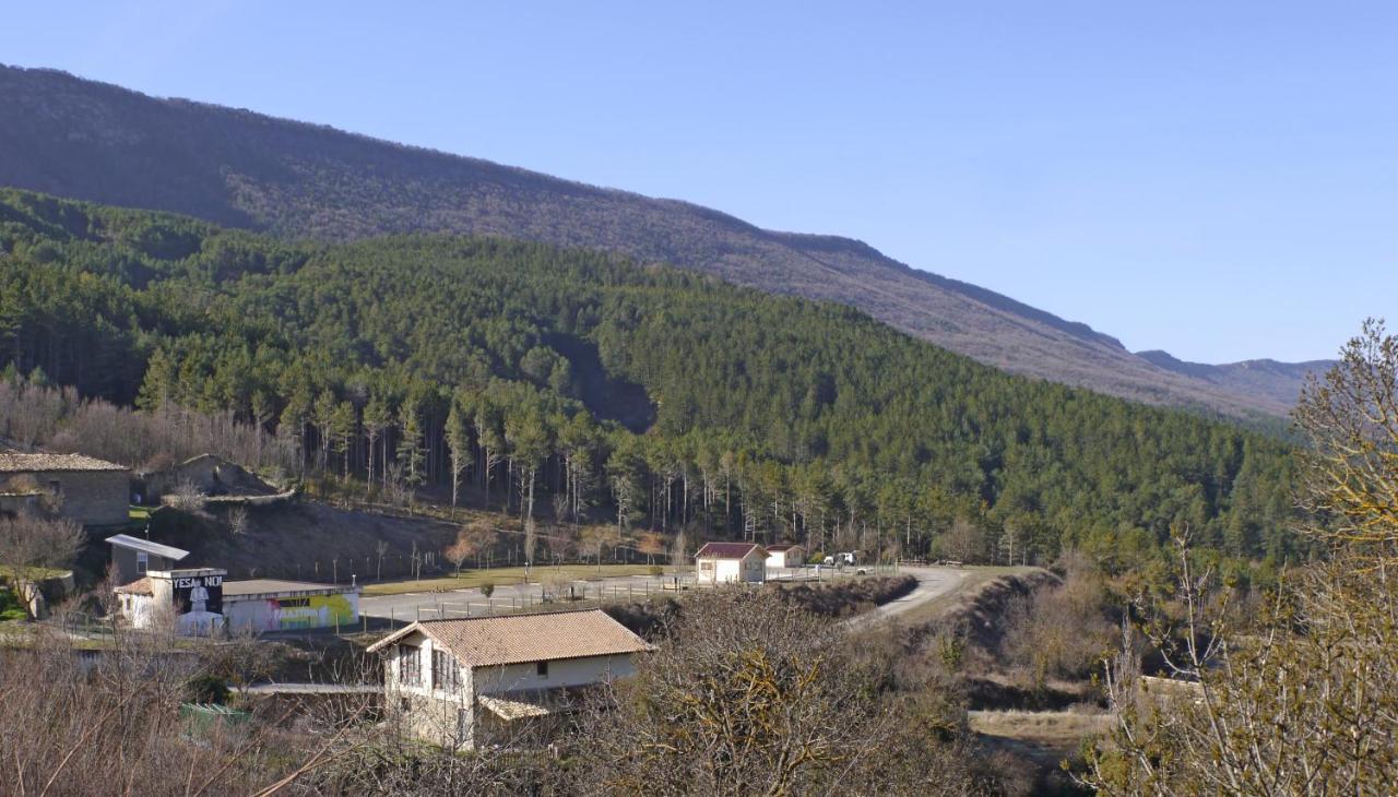 Albergue Restaurante De Artieda Zewnętrze zdjęcie