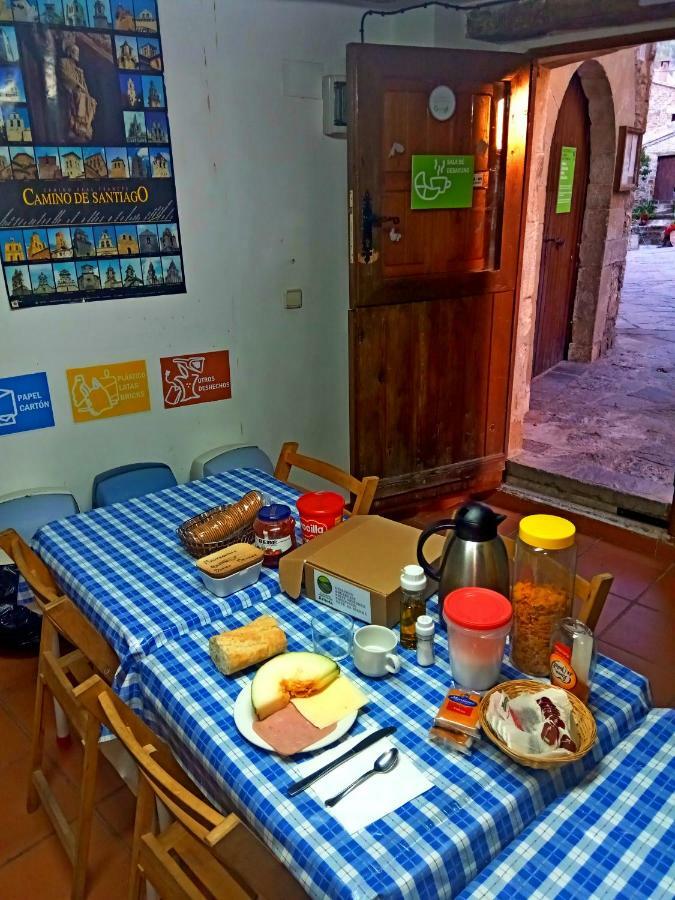 Albergue Restaurante De Artieda Zewnętrze zdjęcie